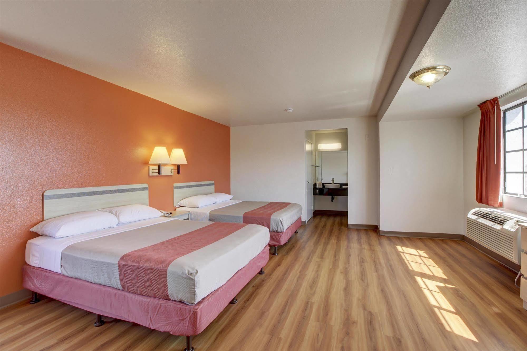 Motel 6-Bellflower, Ca - Los Angeles Zewnętrze zdjęcie