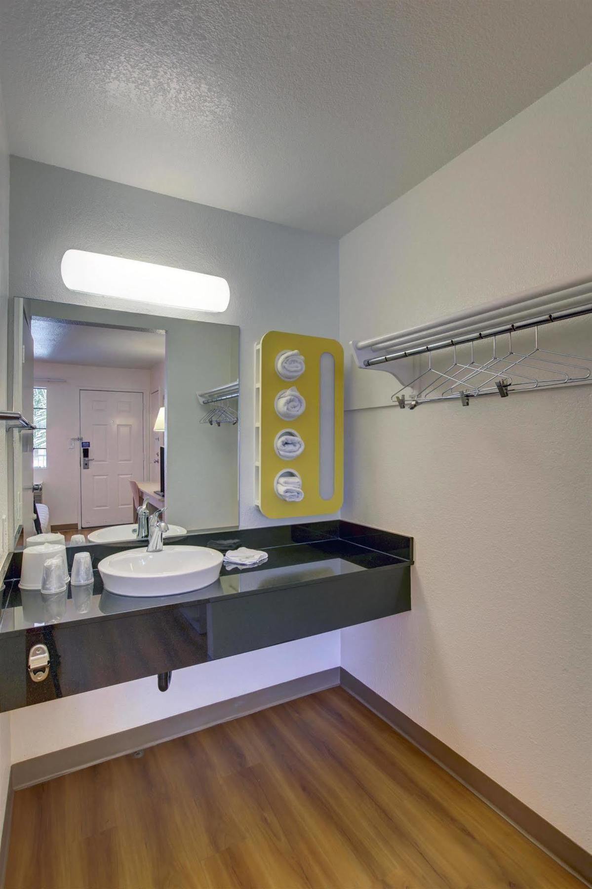 Motel 6-Bellflower, Ca - Los Angeles Zewnętrze zdjęcie