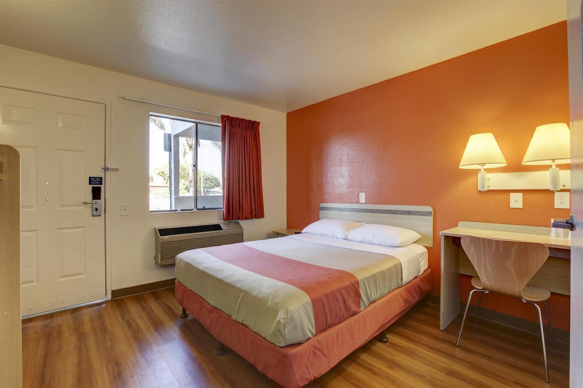 Motel 6-Bellflower, Ca - Los Angeles Zewnętrze zdjęcie